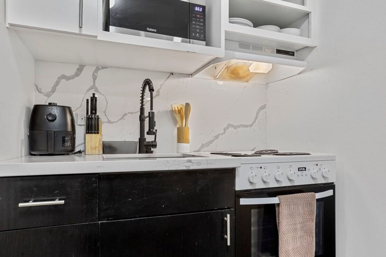 2620 Arbor Street - Photo 3 of 37