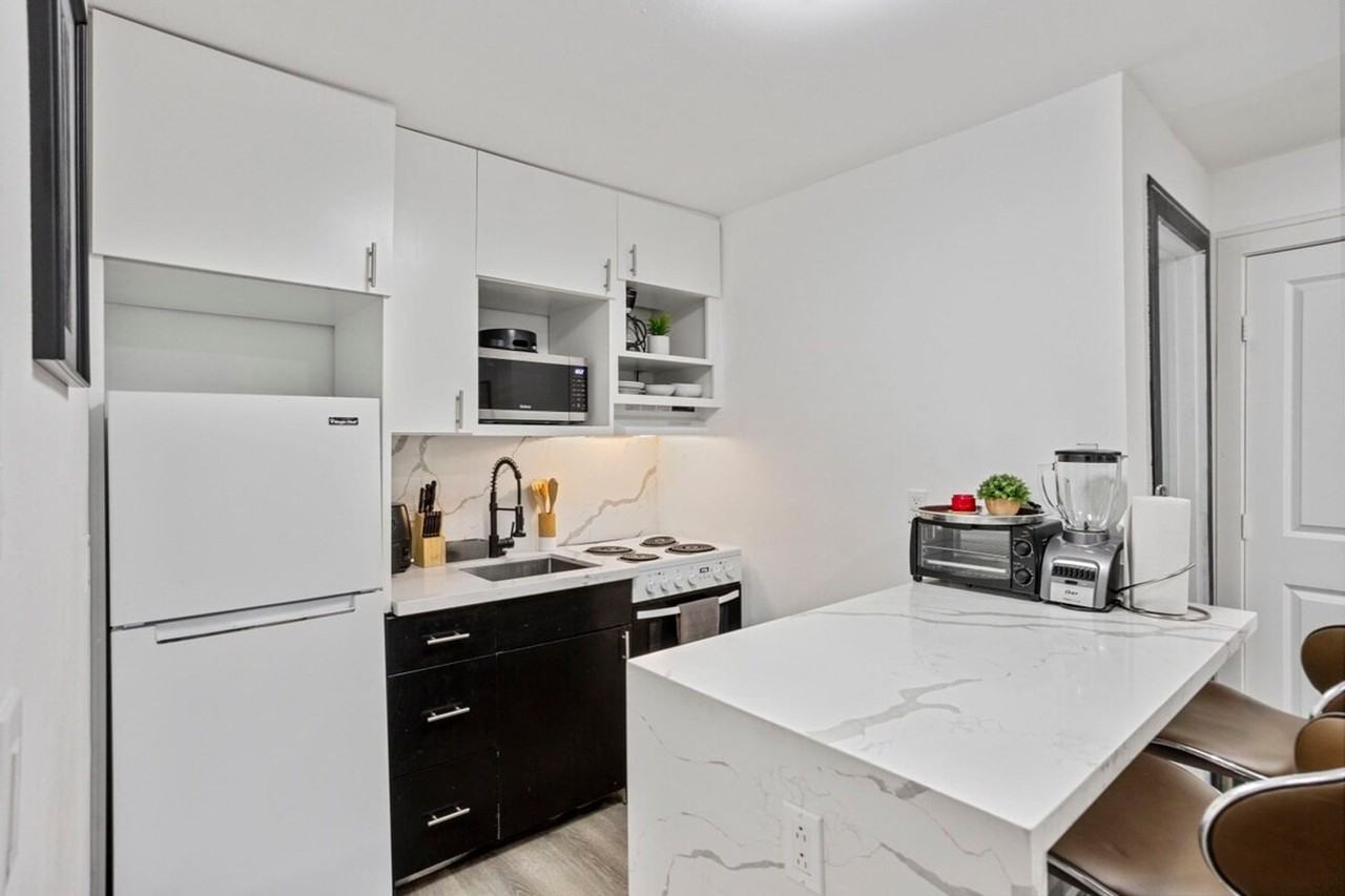 2620 Arbor Street - Photo 4 of 37