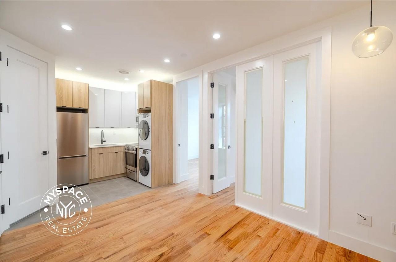 1468 Fulton St #3R - Photo 3 of 10