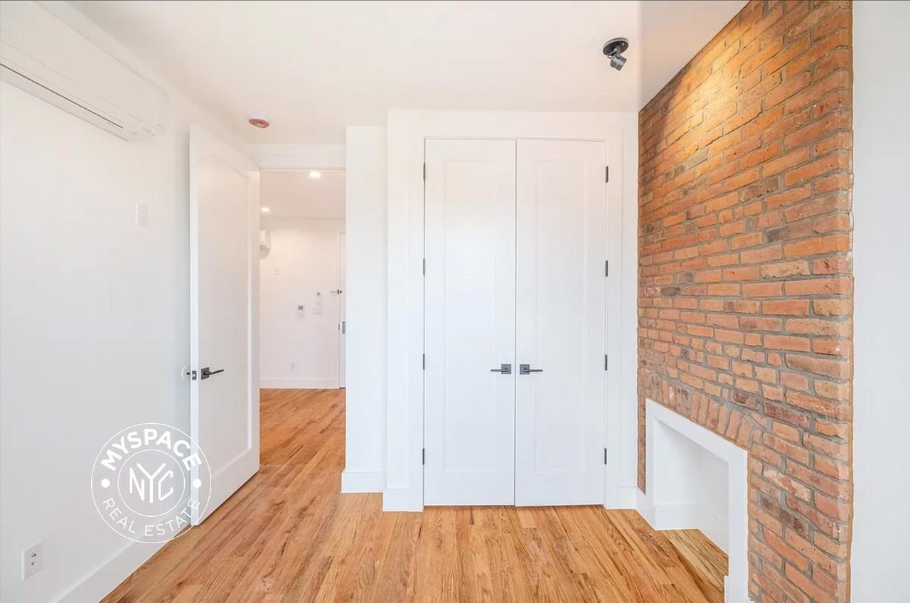 1468 Fulton St #3R - Photo 7 of 10