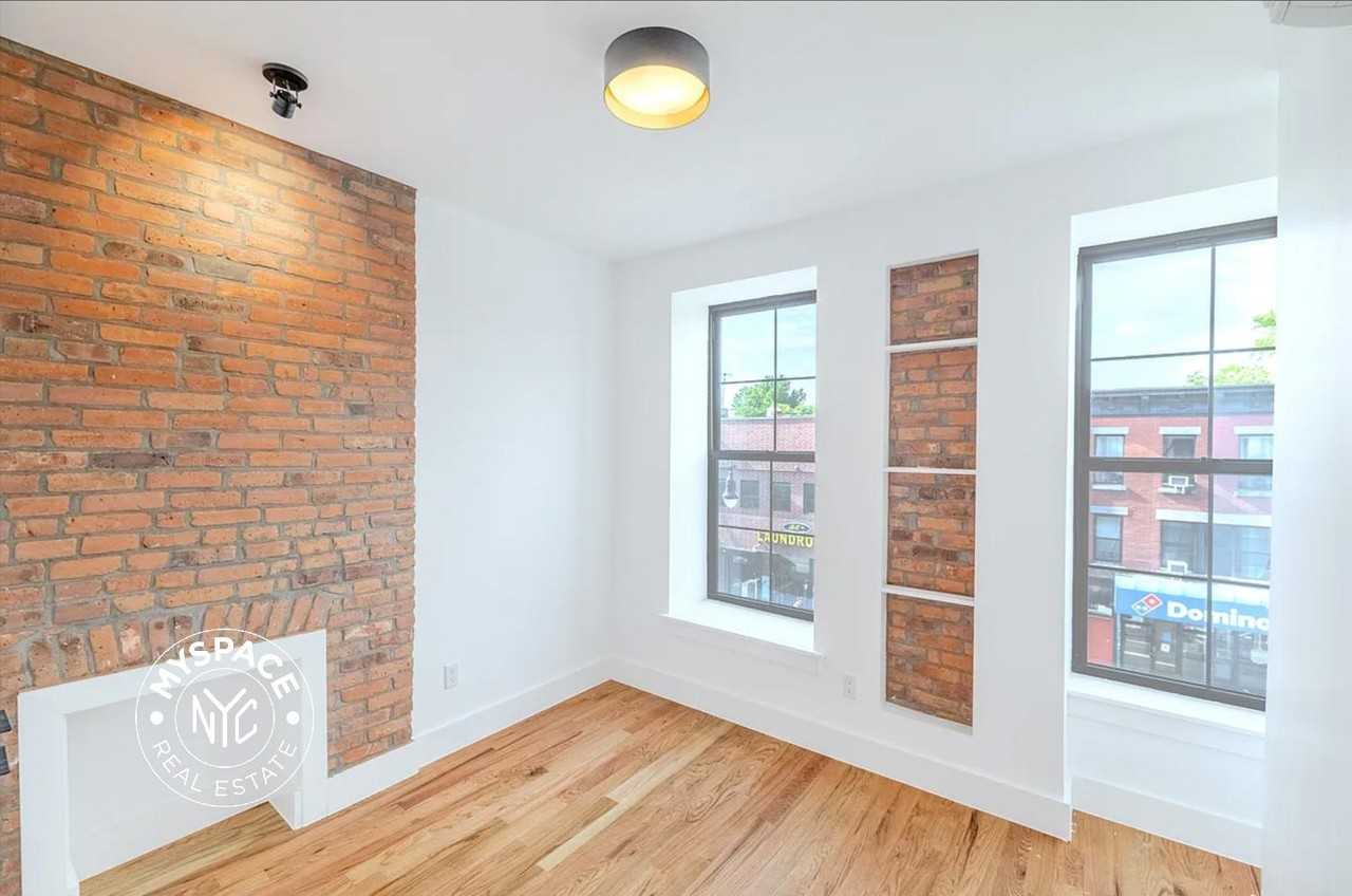 1468 Fulton St #2F - Photo 4 of 10