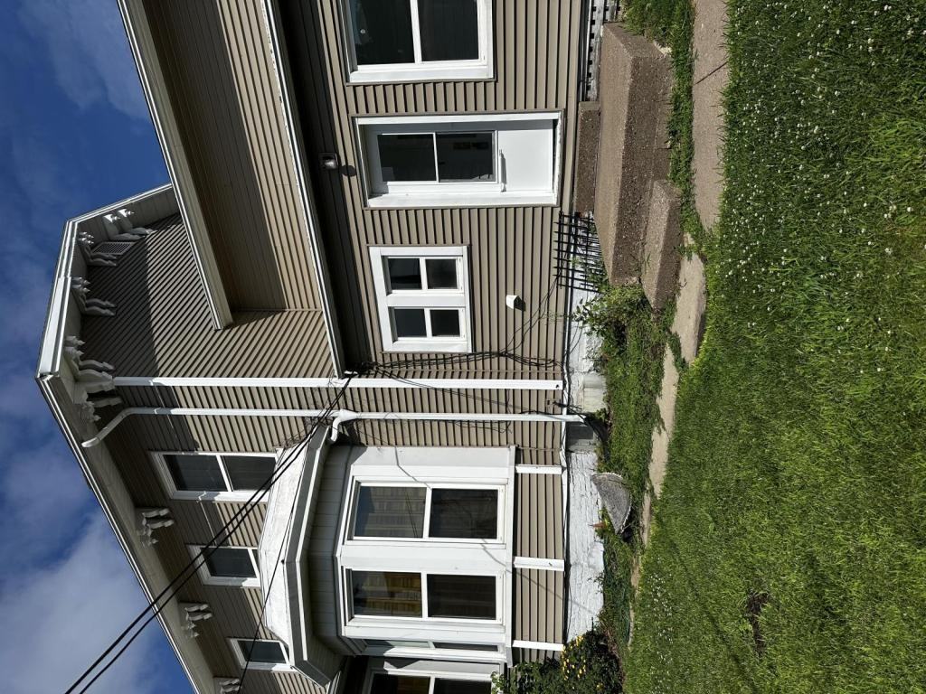 415 Iowa Avenue - Photo 3 of 12