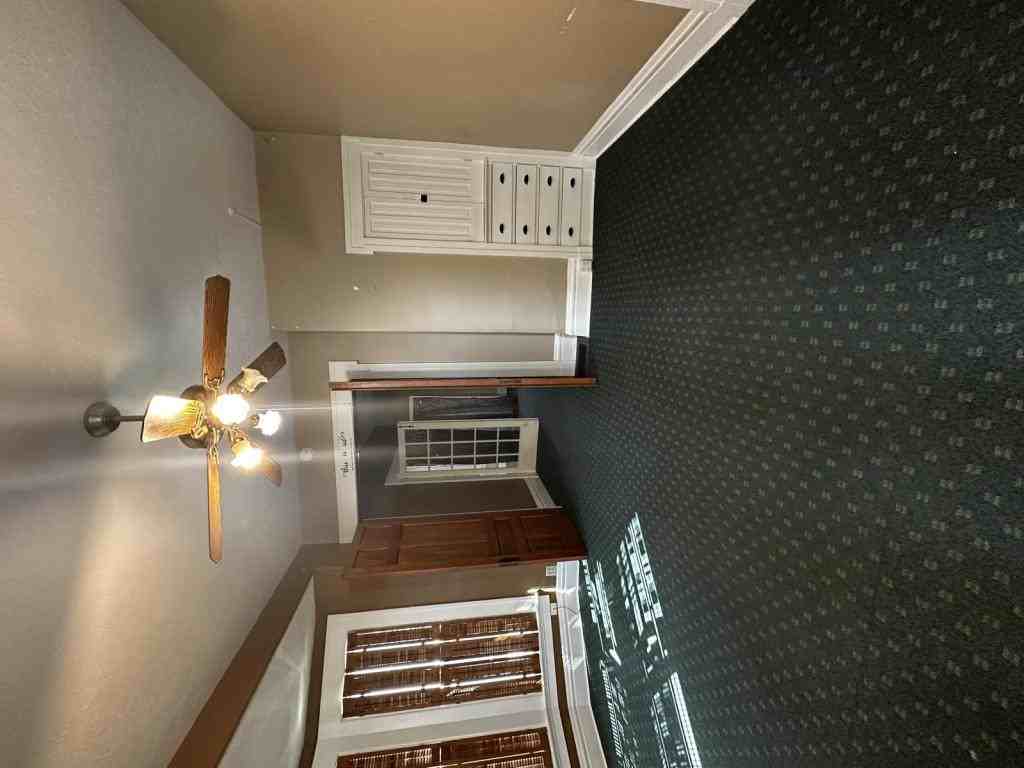 415 Iowa Avenue - Photo 4 of 12