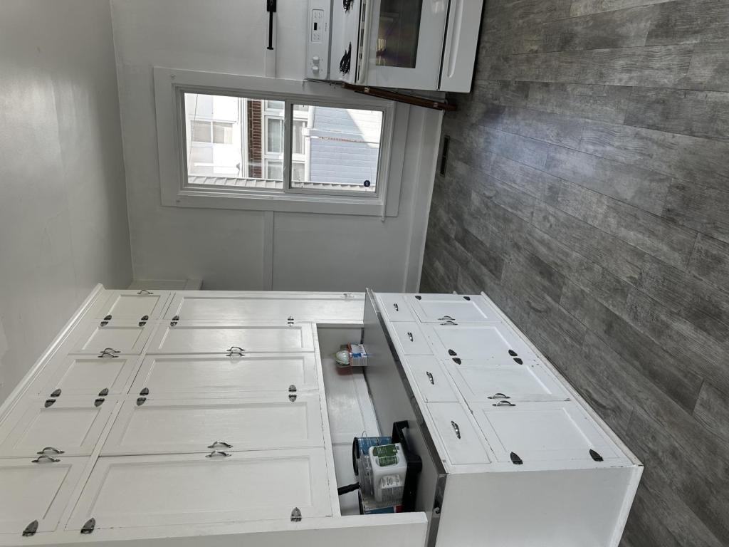 415 Iowa Avenue - Photo 7 of 12