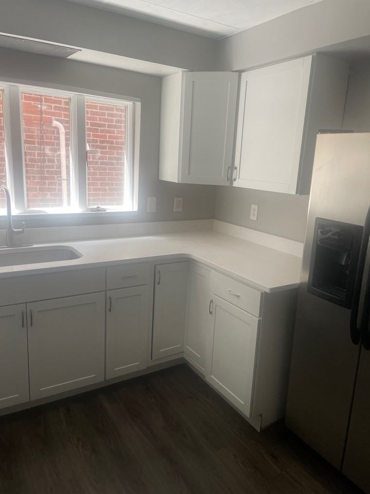 108 Fulton Pl - Photo 2 of 14