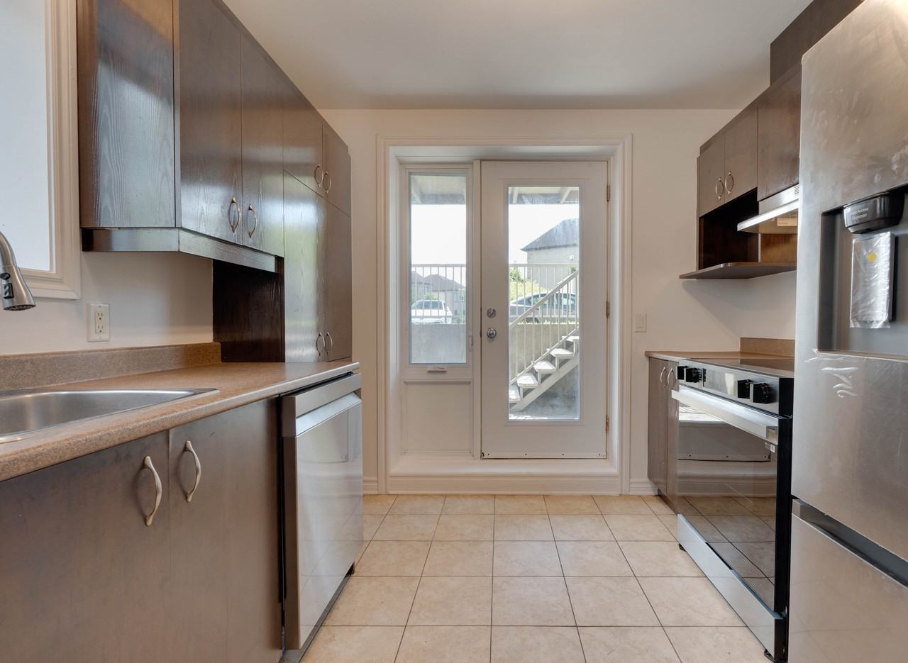 1580 100e Avenue - Photo 3 of 16