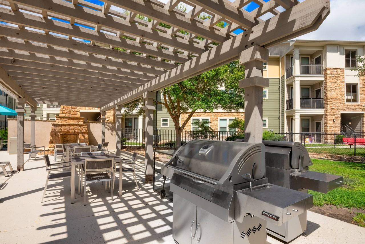 Encore Crossing - Photo 6 of 36