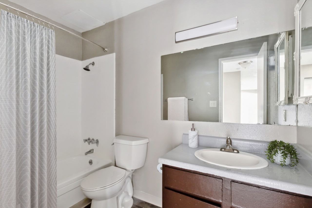 Aviator Apartments - Photo 7 of 27