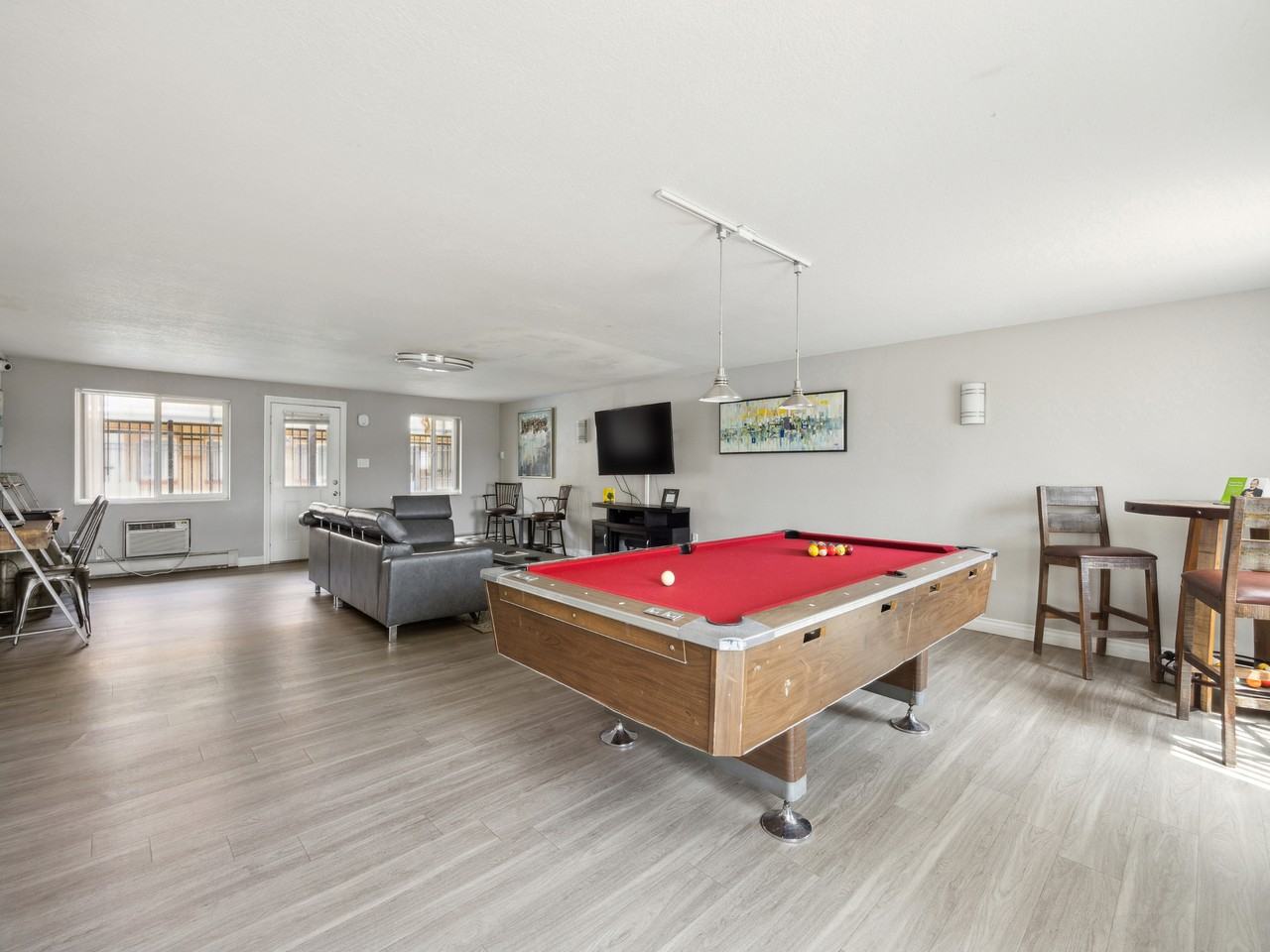 Newport Square Apartments - Photo 6 of 43