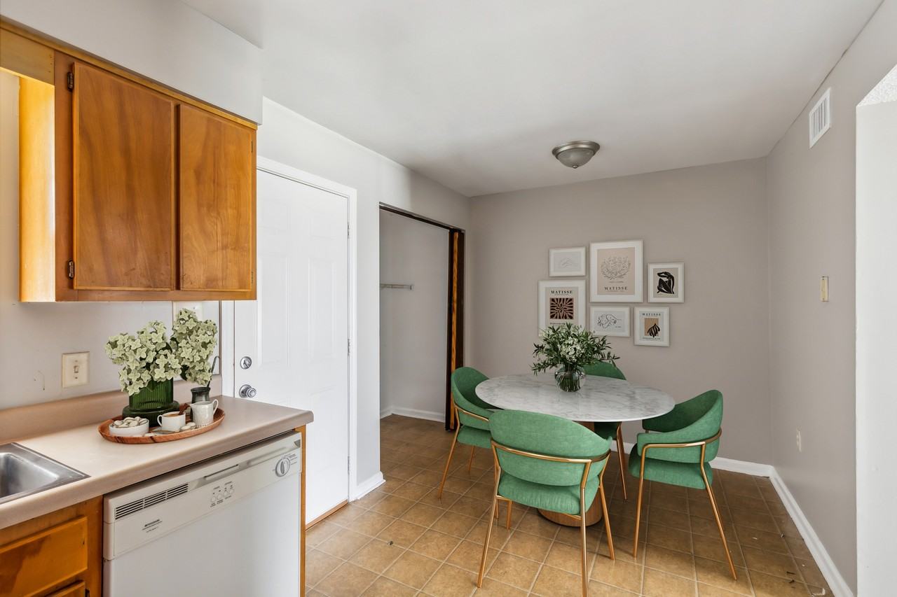 Hampton East - Photo 3 of 18