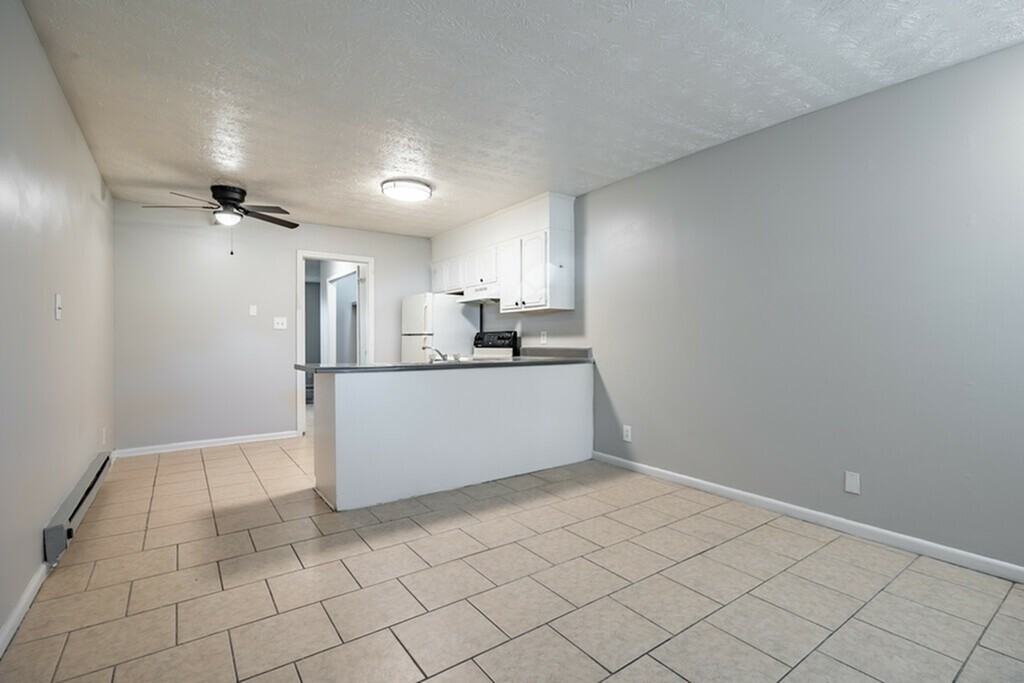 Twin Pines Apartments - Photo 2 of 6