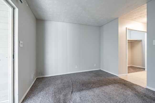 Twin Pines Apartments - Photo 3 of 6