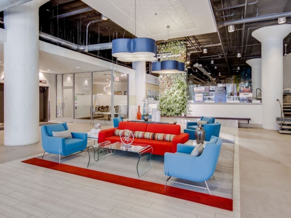 520 Park Avenue - Photo 7 of 45