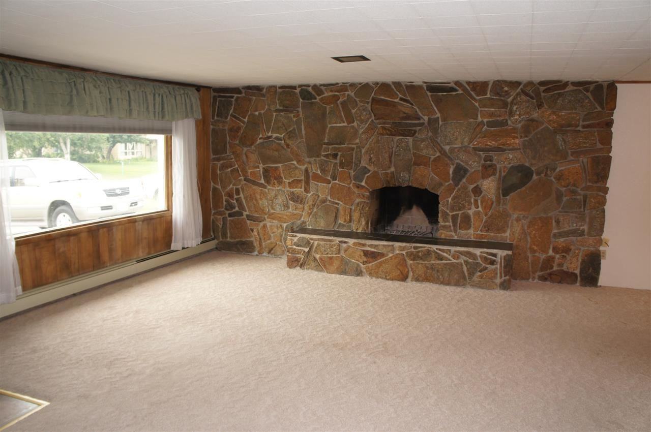 1161 Kodiak St - Photo 3 of 5