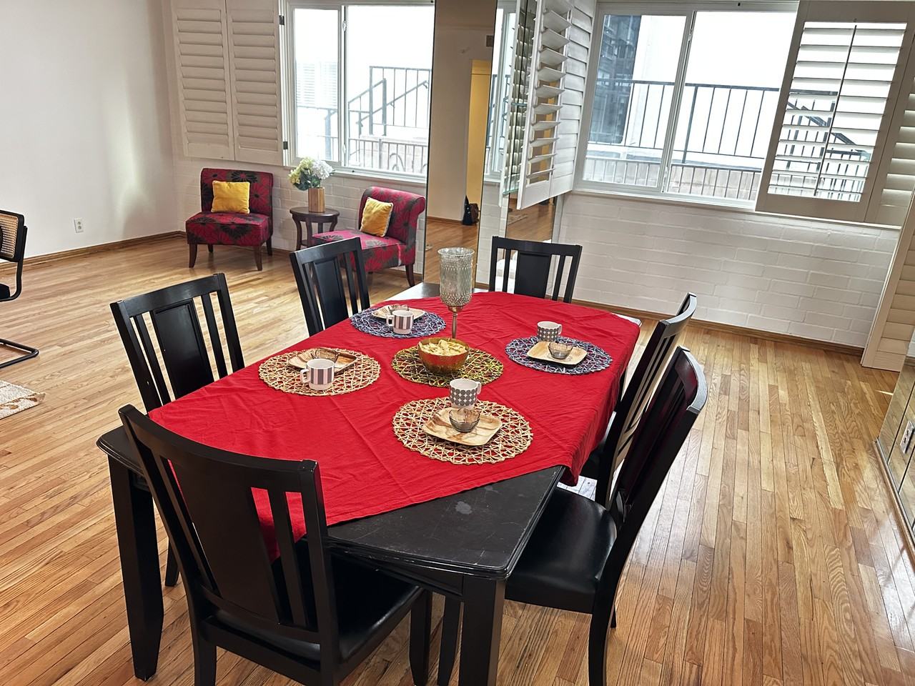 540 Kelton Ave #102 - Photo 6 of 18