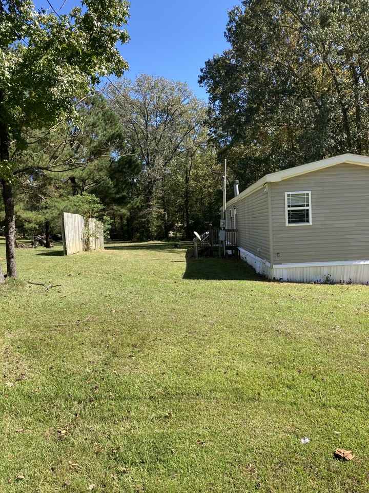 187 Floyd Street - Photo 2 of 13