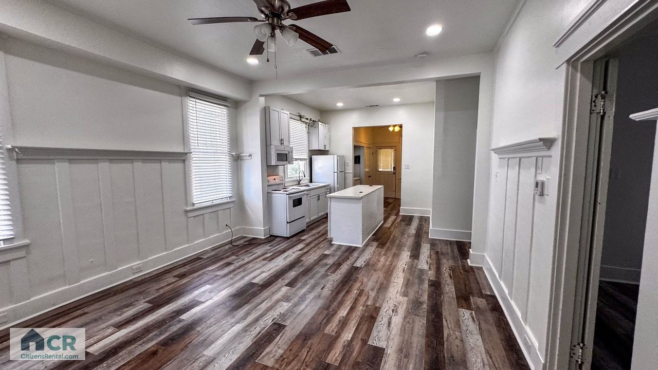 1615 Pine St - Photo 2 of 16