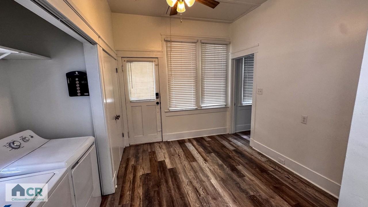 1615 Pine St - Photo 4 of 16