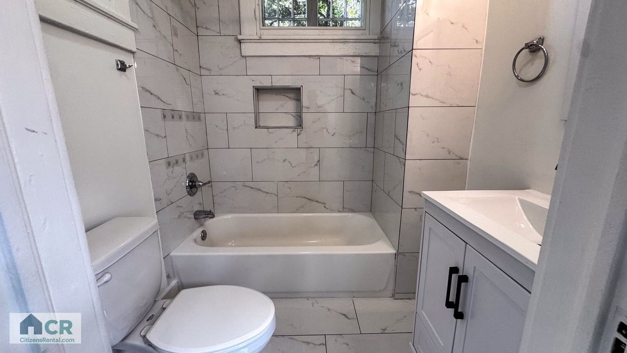 1615 Pine St - Photo 6 of 16