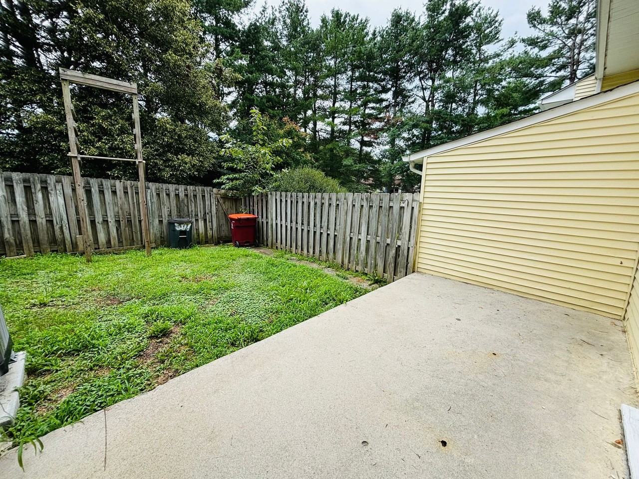 307 Fairfax Rd - Photo 7 of 19