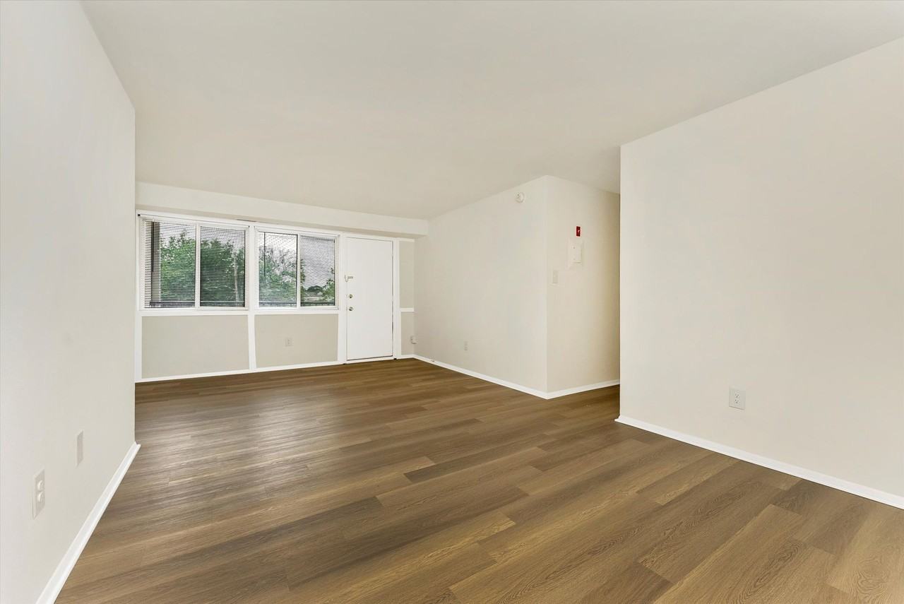 The Apartments at Oak Hill - Photo 5 of 50