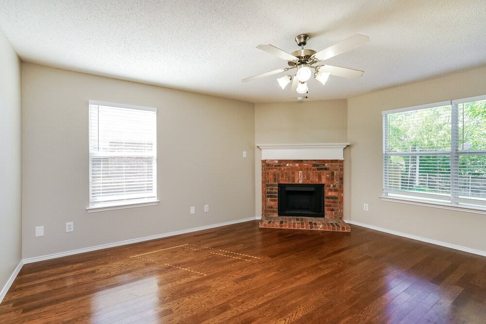 1721 Santa Fe Trl - Photo 6 of 20