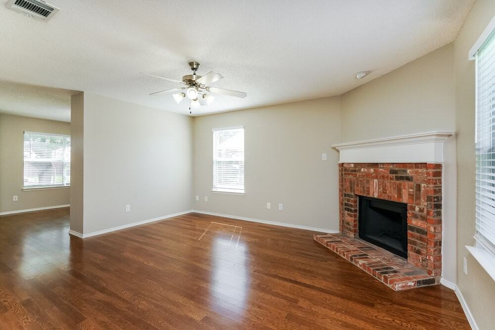 1721 Santa Fe Trl - Photo 7 of 20