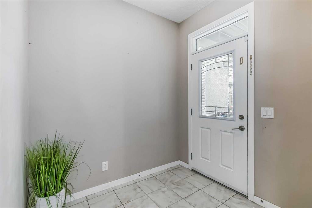 143 Skyview Point Crescent NE - Photo 3 of 36