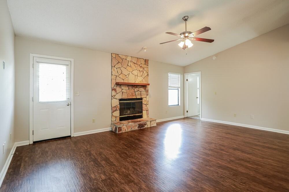 1977 Apopka Dr - Photo 4 of 16