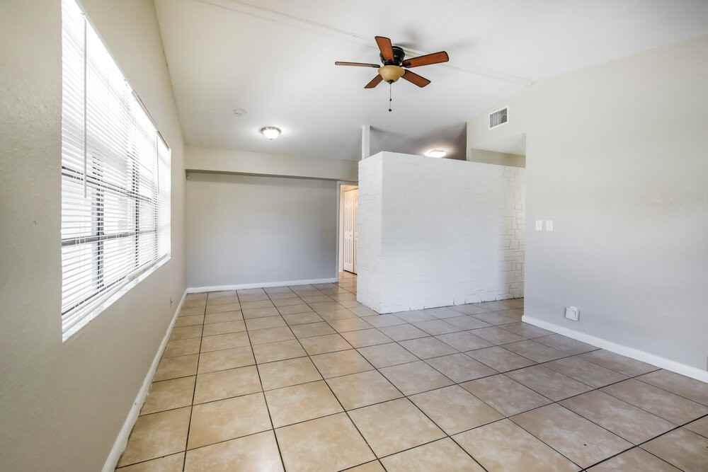 1609 Nw 16th St - Photo 5 of 18