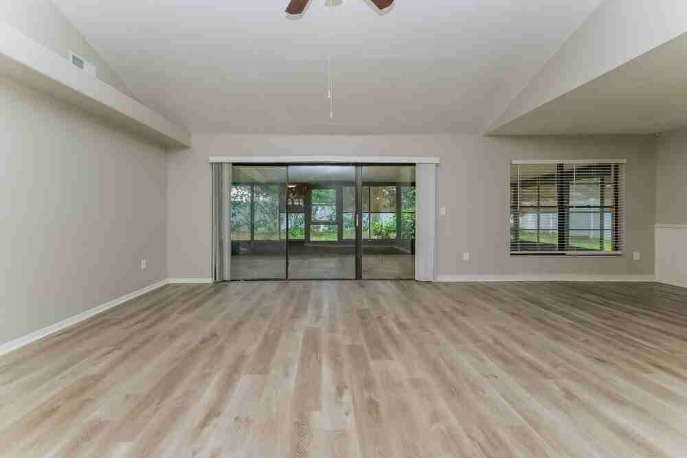 15706 Crying Wind Dr - Photo 5 of 19