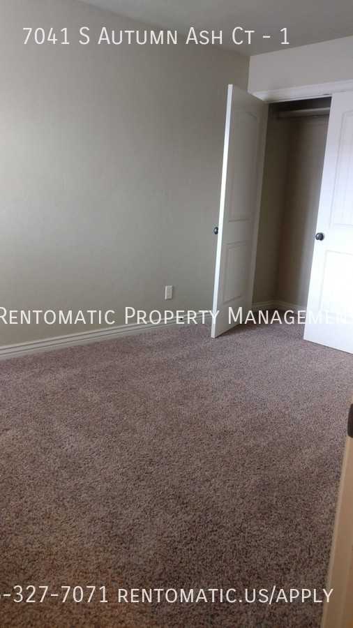 7041 S Autumn Ash Ct #1 - Photo 6 of 20