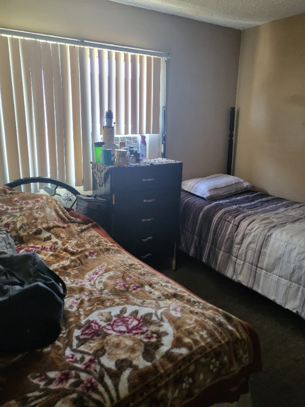 18717 Corby Ave - Photo 5 of 6