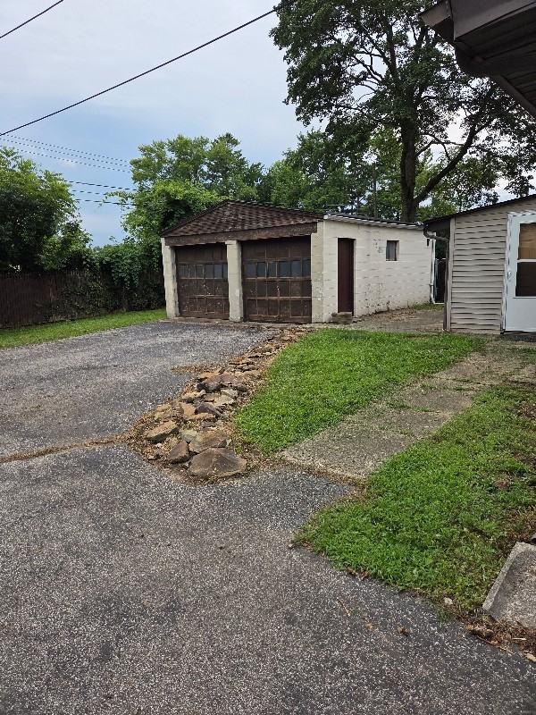 1955 Hopkins Ave - Photo 5 of 50