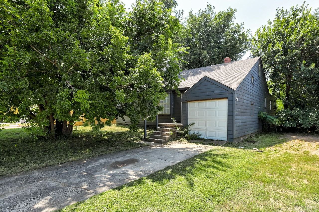 3616 Nw 27th St - Photo 3 of 29