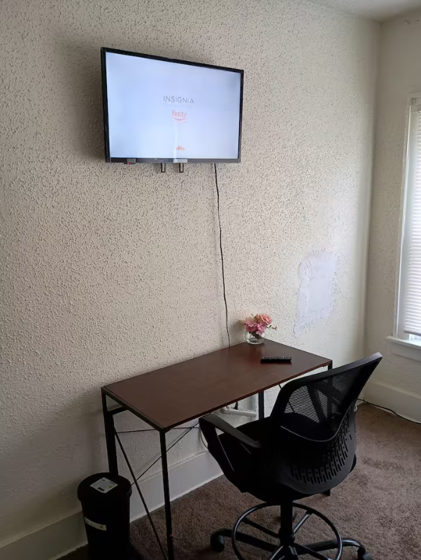 74 South Anderson Avenue - Photo 3 of 9