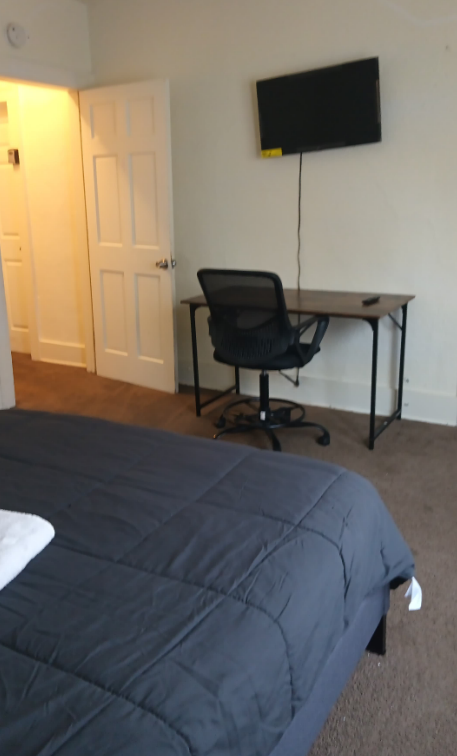 74 South Anderson Avenue - Photo 3 of 10