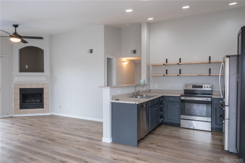 10035 E Carolina Pl #201 - Photo 2 of 14