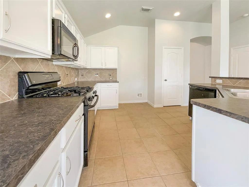 11039 N Auden Cir - Photo 2 of 10