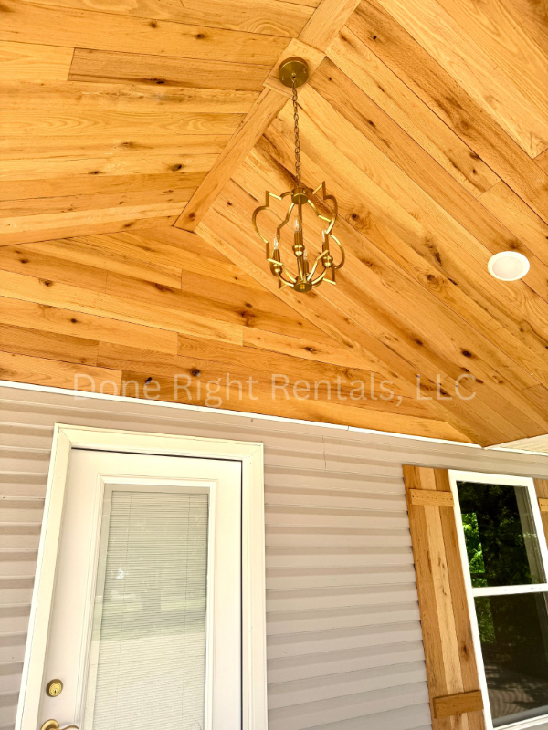 390 E Noel Dr - Photo 2 of 19