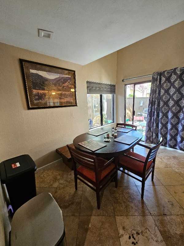 314 Lorraine Ct - Photo 4 of 19