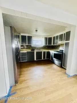 738 N Manhattan Ct - Photo 3 of 8