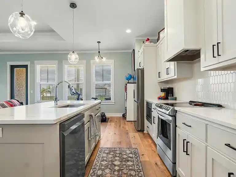 3885 Heartwood St - Photo 4 of 7