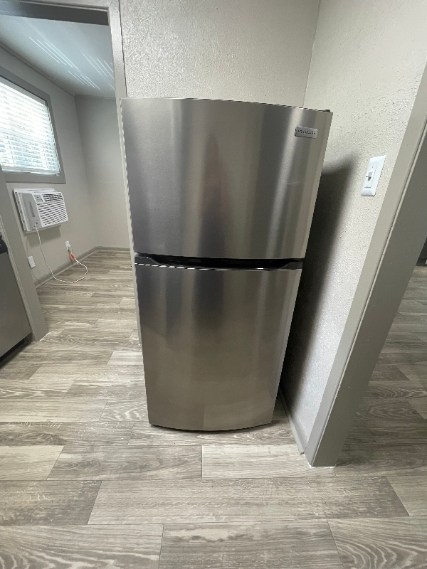 1106 W 7th St #2 - Photo 4 of 10