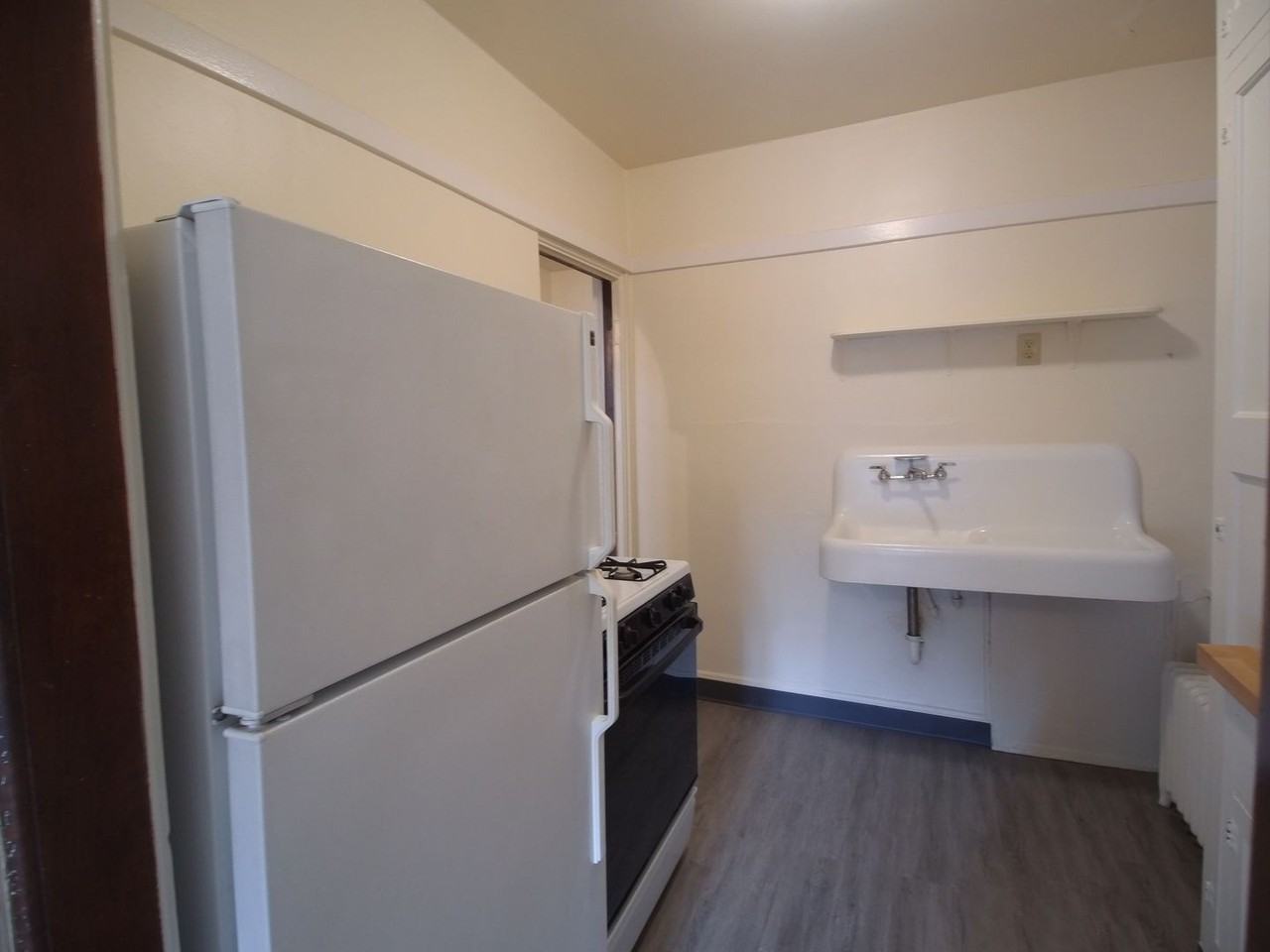 Senorita Apartments - Photo 2 of 10