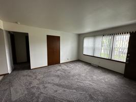 featured image of 944 N Wright Rd