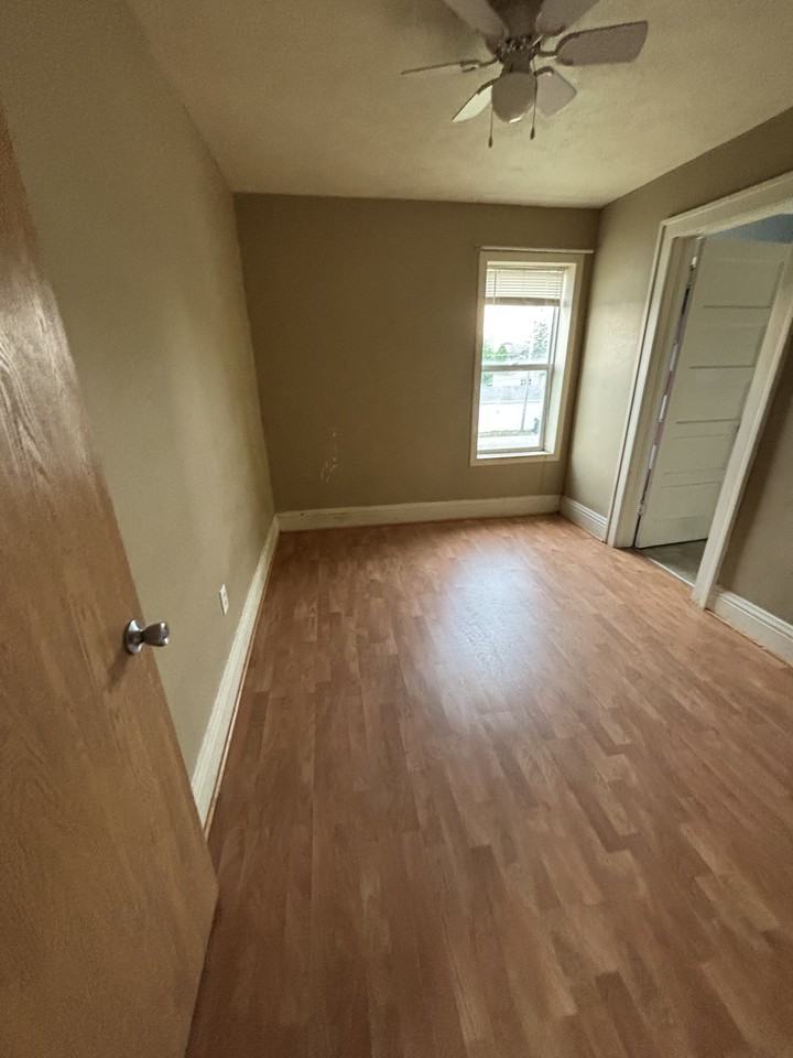 318 N 14th St - Photo 5 of 6