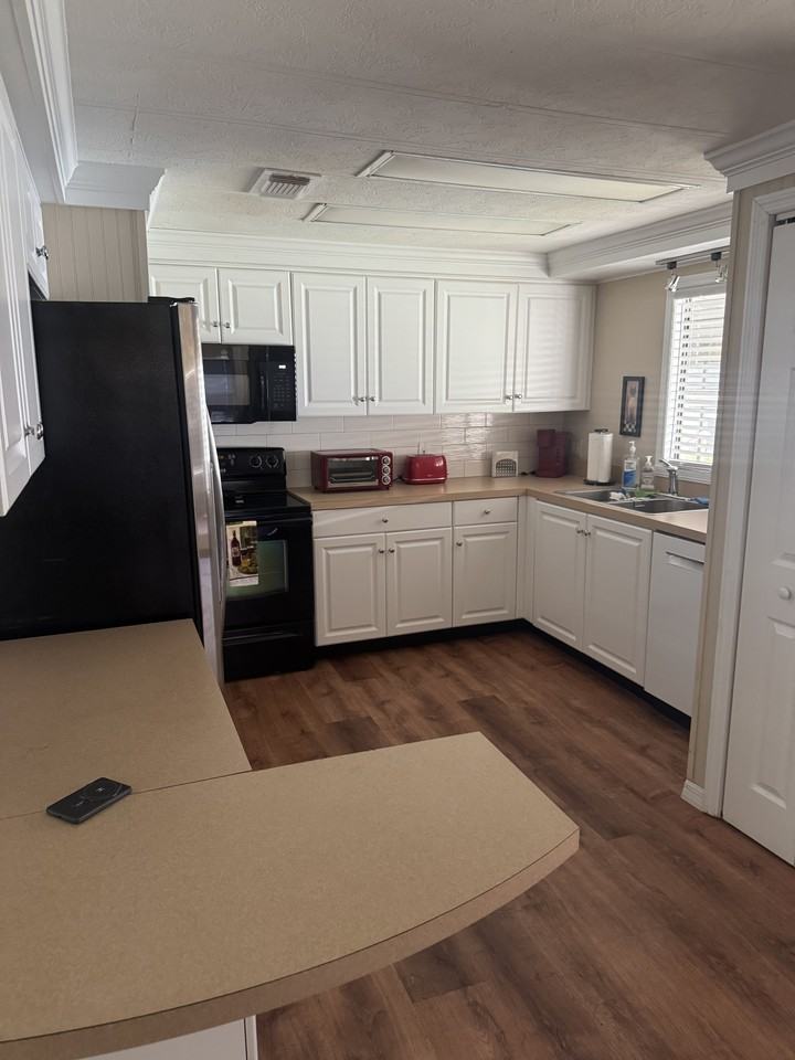 1045 Great Lakes Dr #NA - Photo 2 of 15