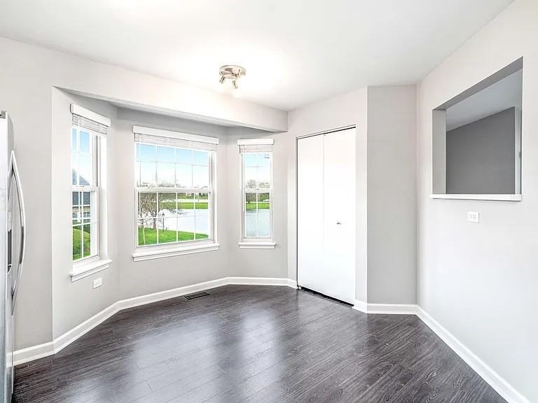 13843 S Cambridge Cir #13843 - Photo 4 of 26