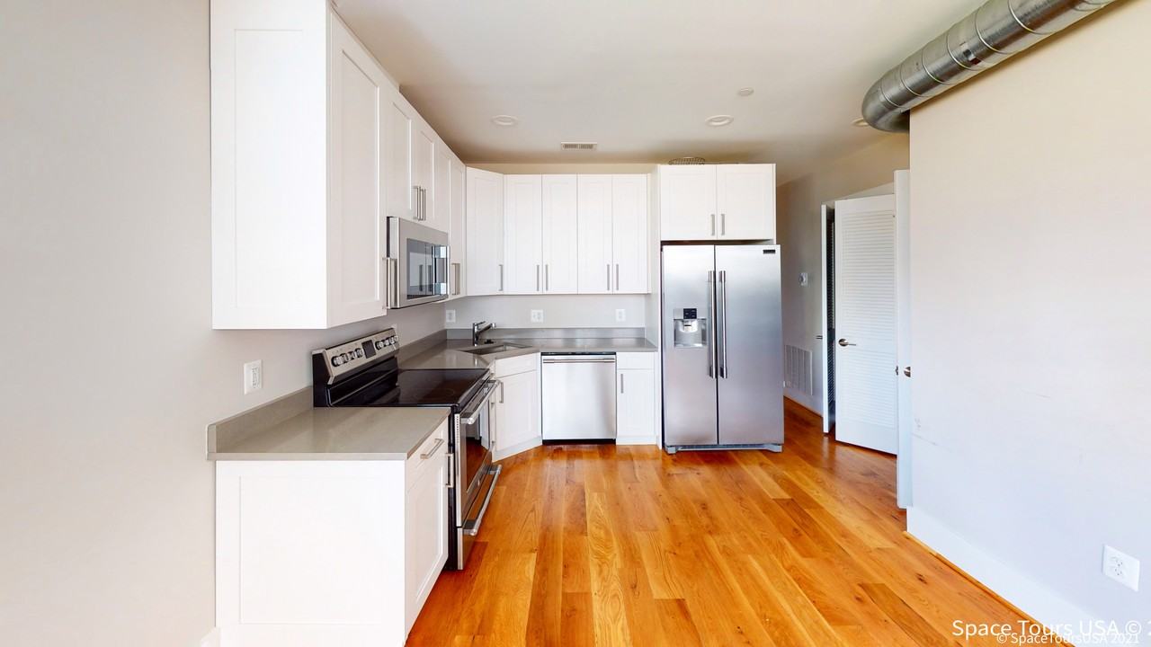 1537 Gales St Ne #B - Photo 2 of 10